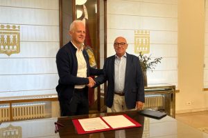 Foto+firma ADDENDA 1ª